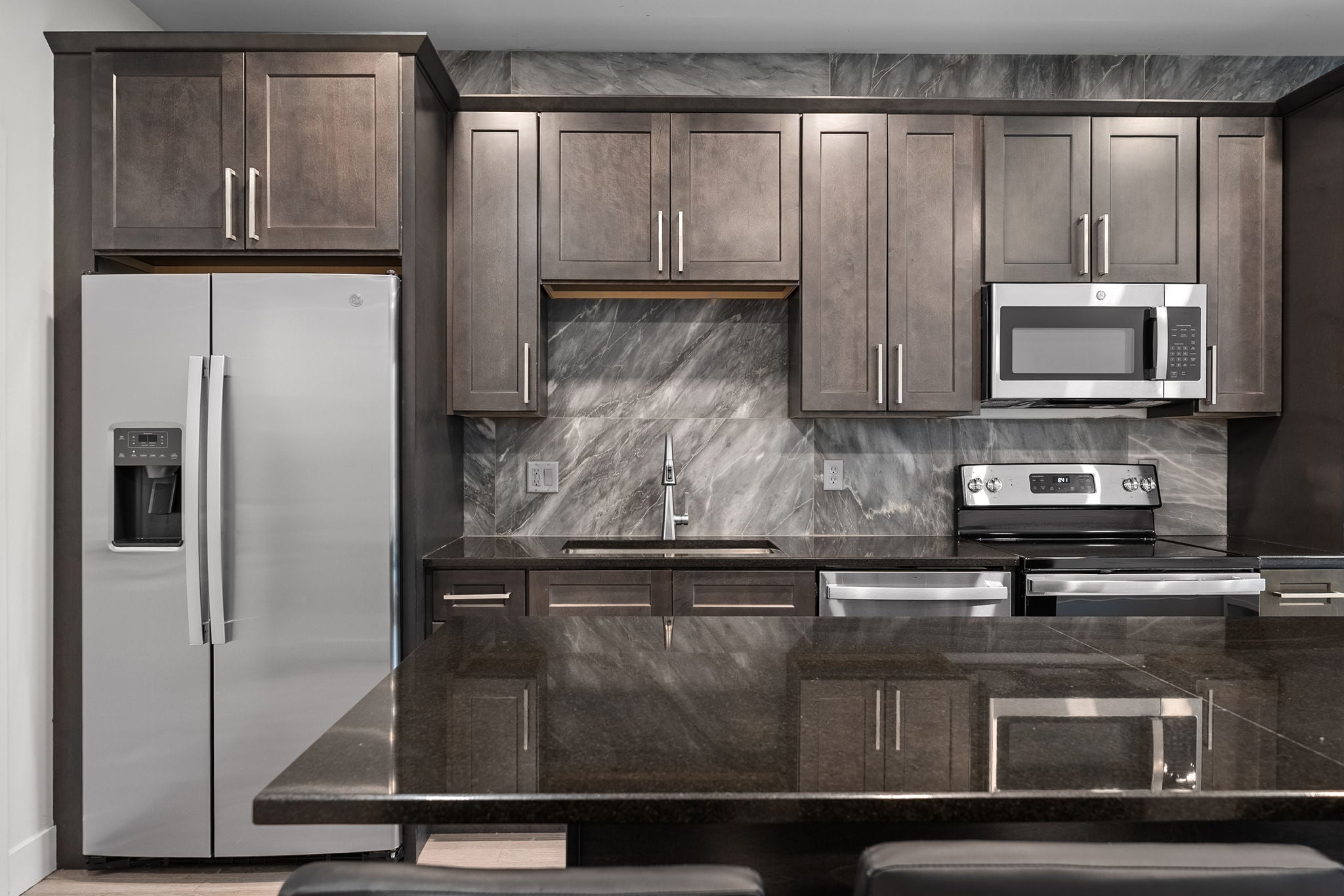 Load image into Gallery viewer, ROMEO