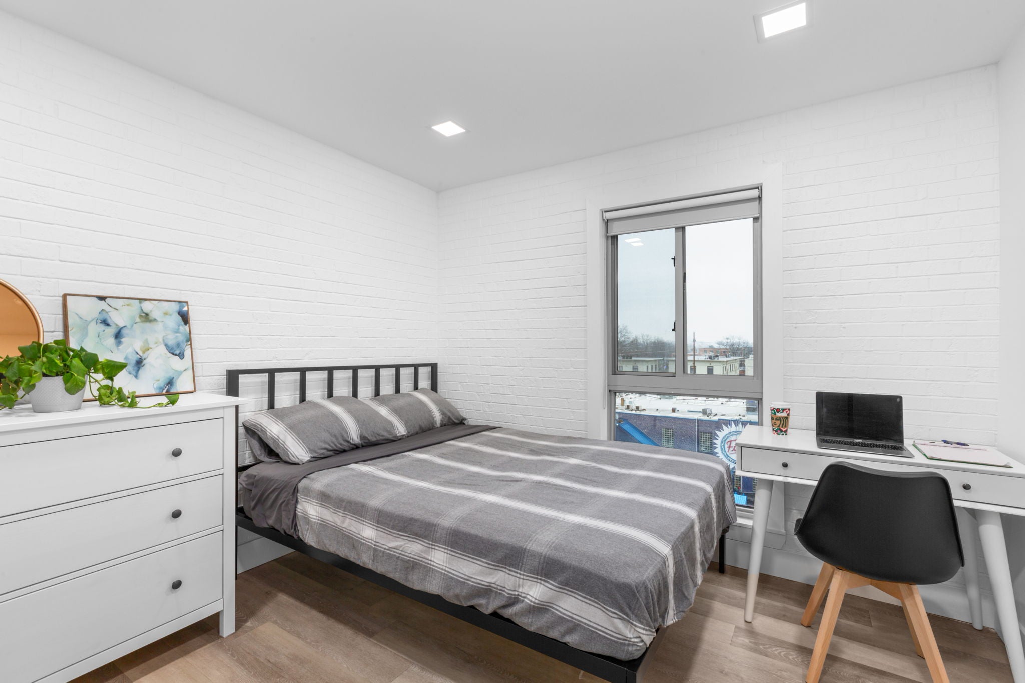 Load image into Gallery viewer, PARIS