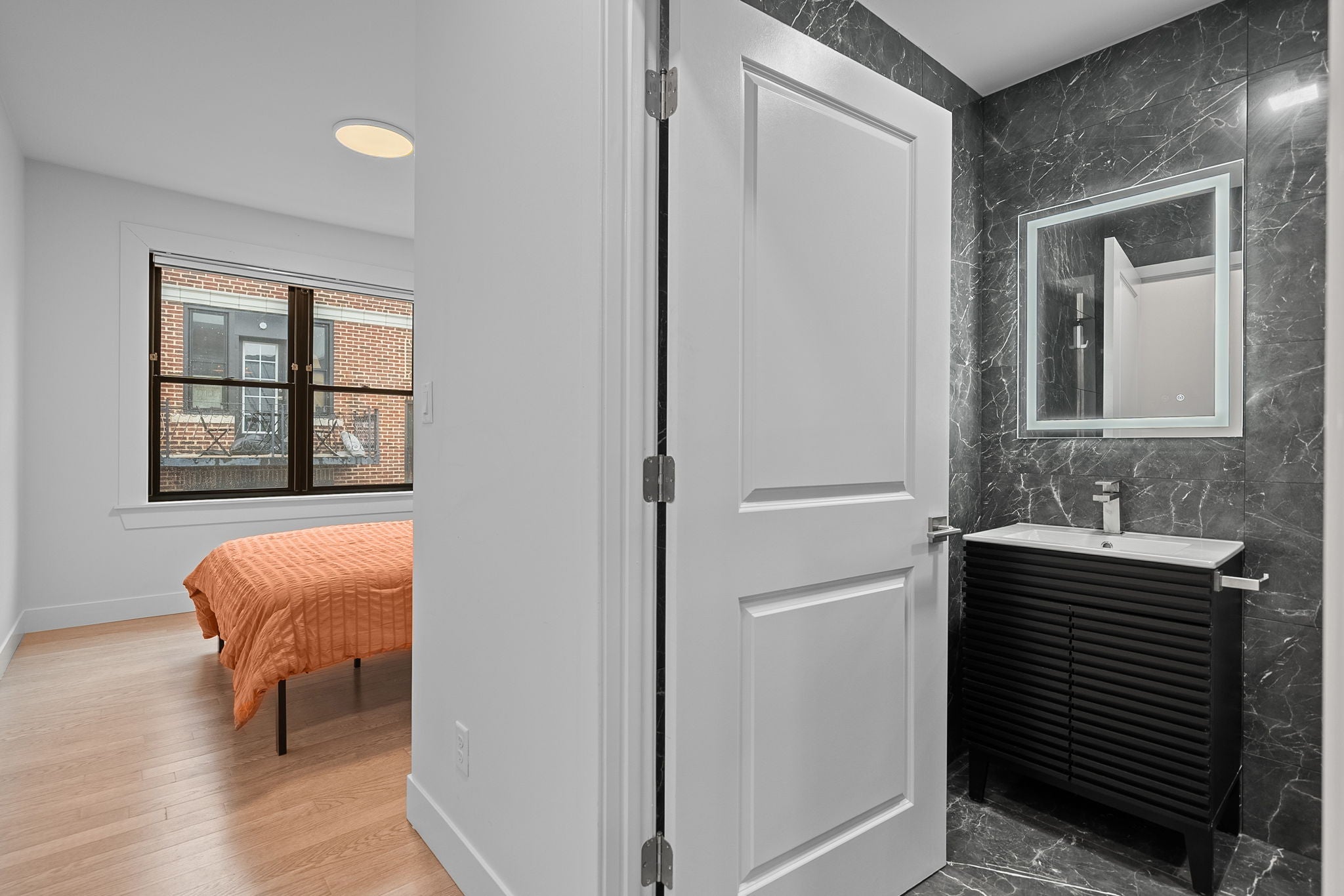 Load image into Gallery viewer, ROMEO