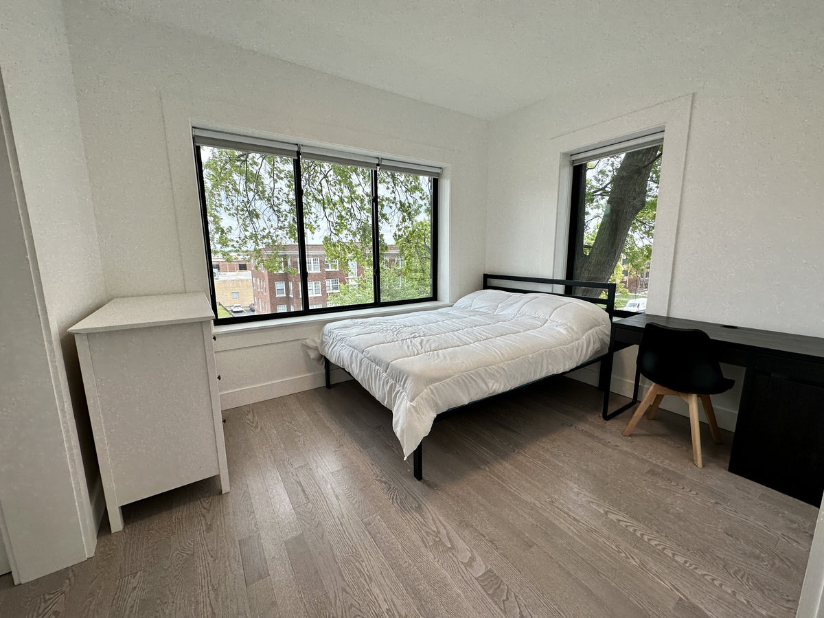 EIGHTOEIGHT WashU Off Campus Student Housing Clock Tower Company