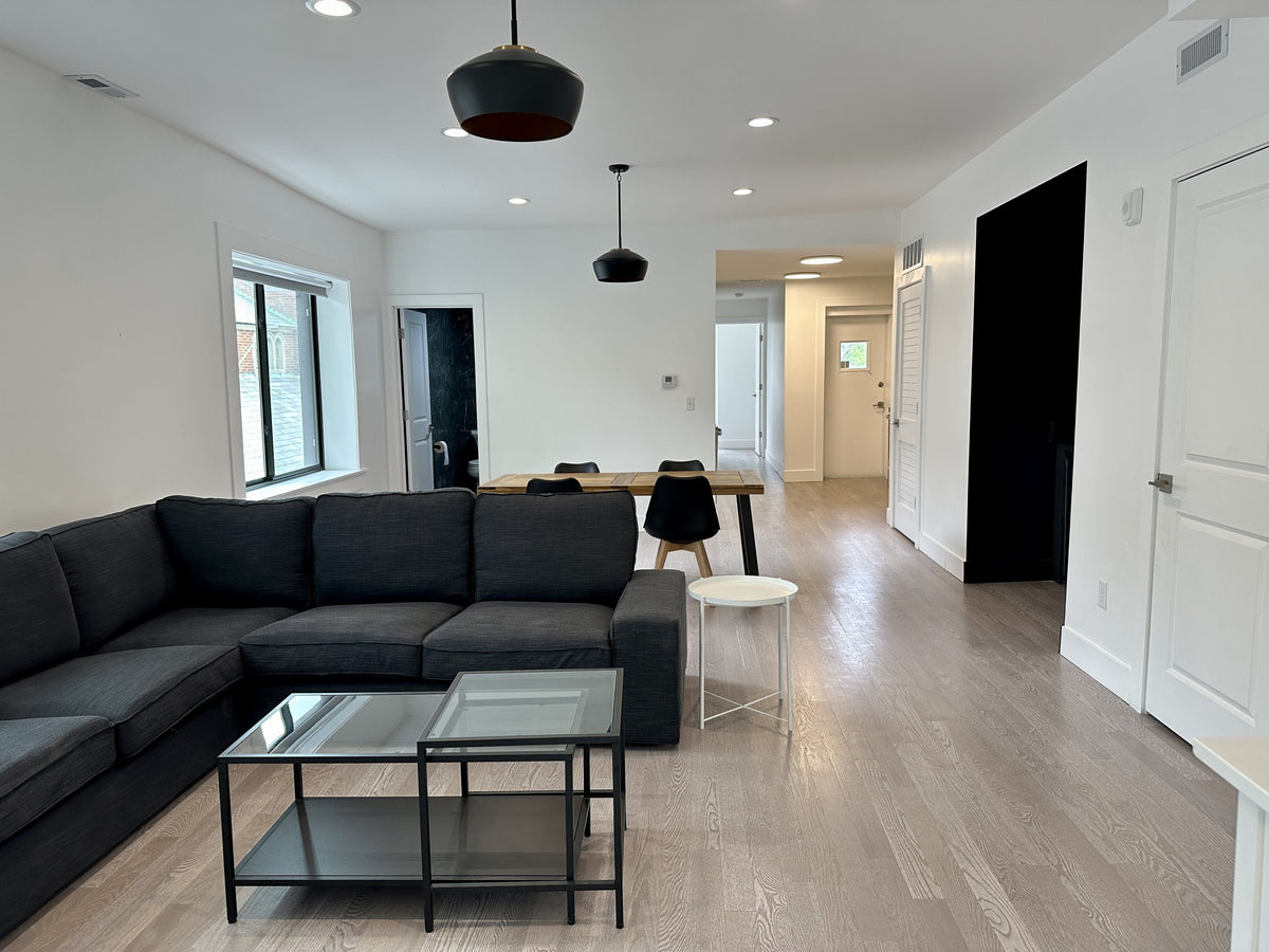 EIGHTOEIGHT WashU Off Campus Student Housing Clock Tower Company