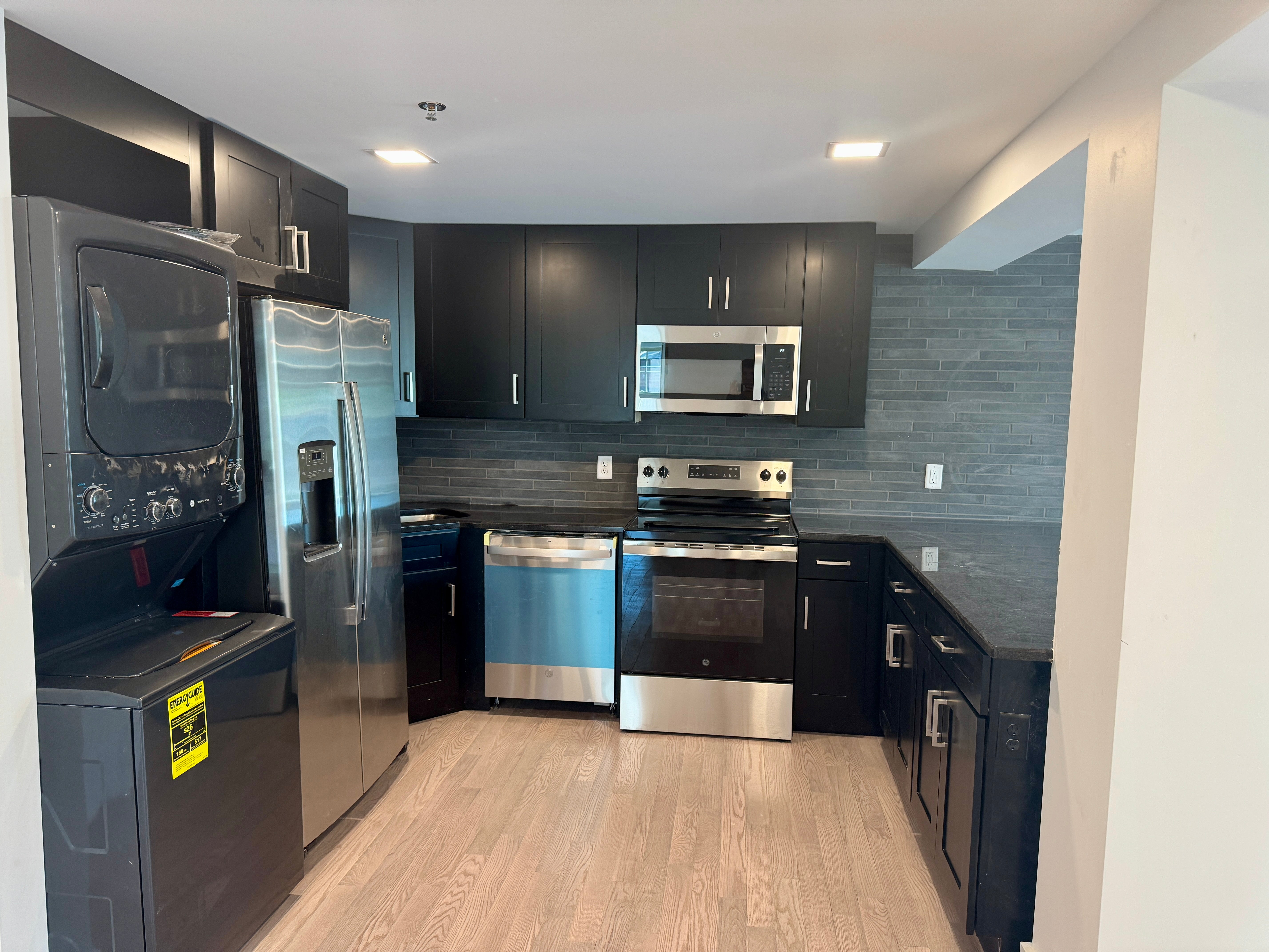 Load image into Gallery viewer, KING'S COURT