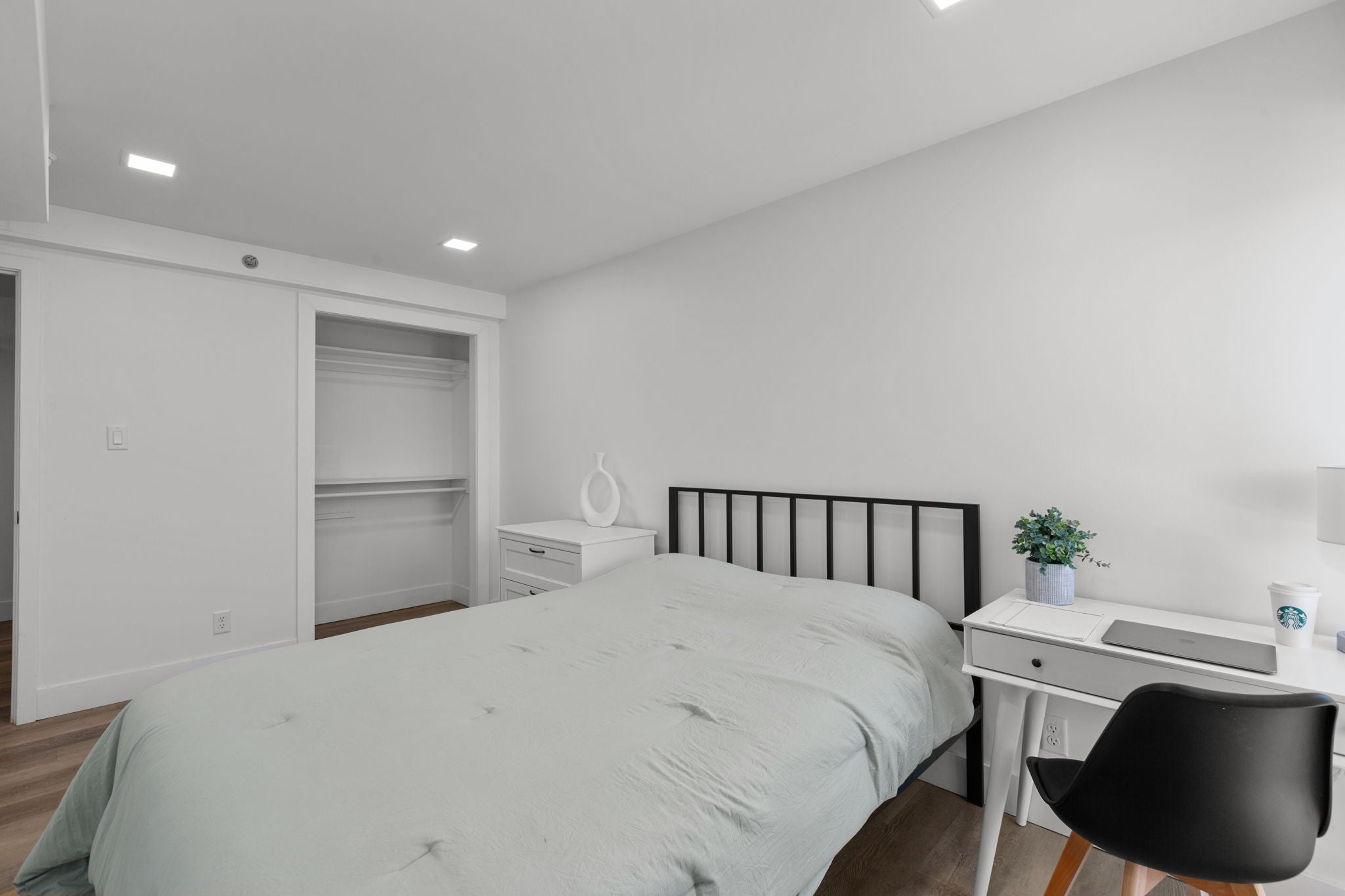 Load image into Gallery viewer, SYDNEY