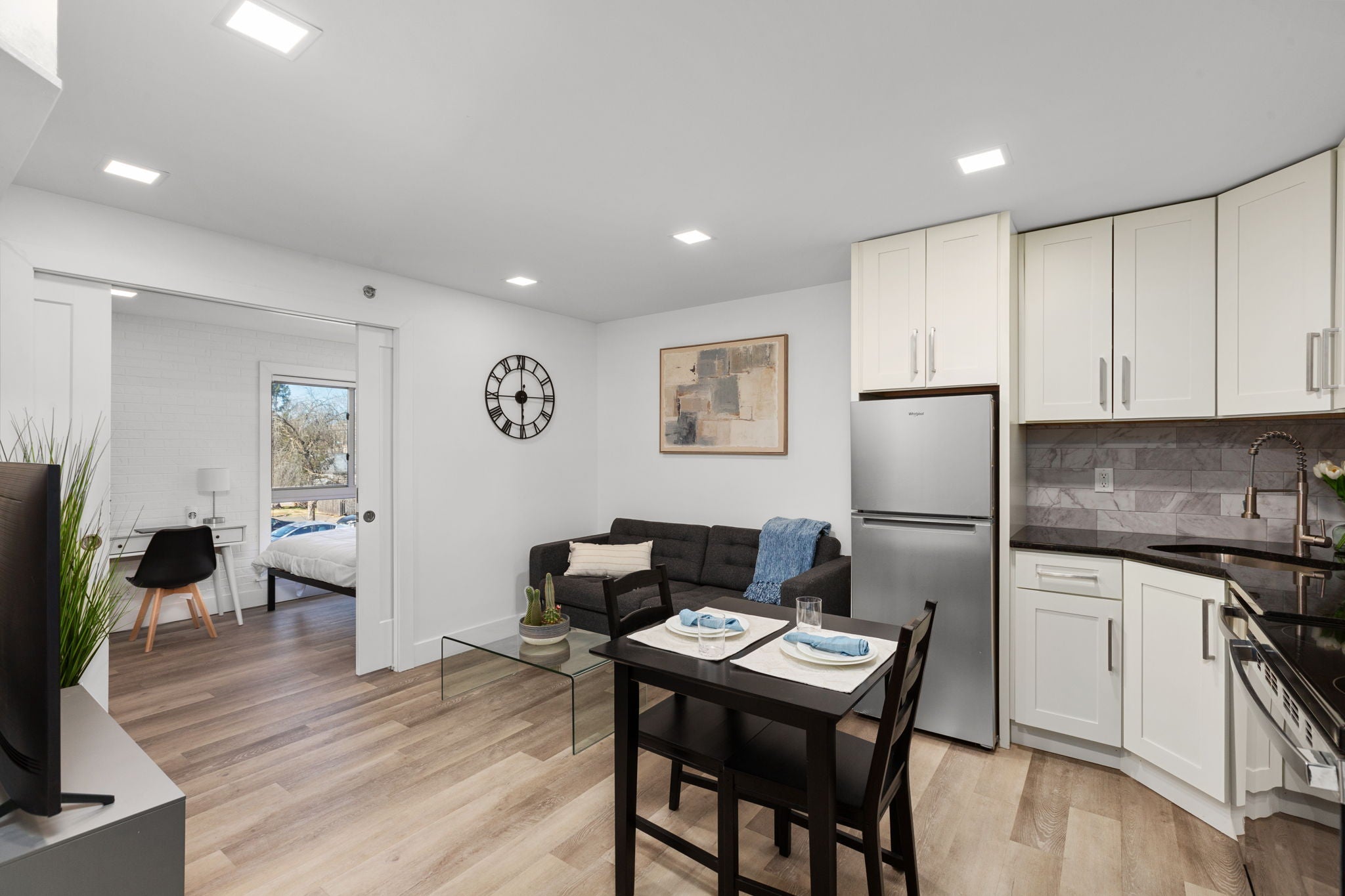 Load image into Gallery viewer, SYDNEY