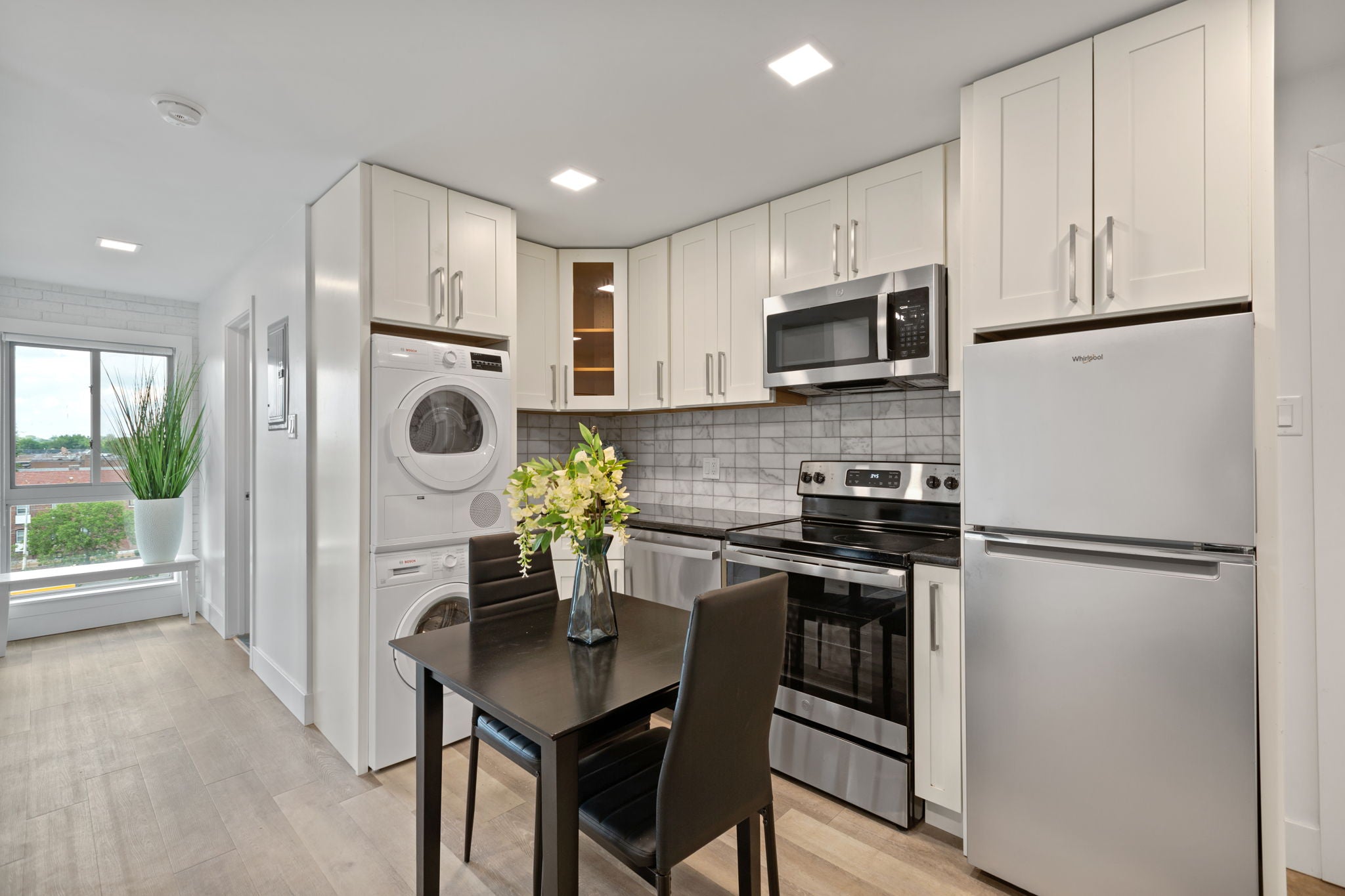 Load image into Gallery viewer, LONDON