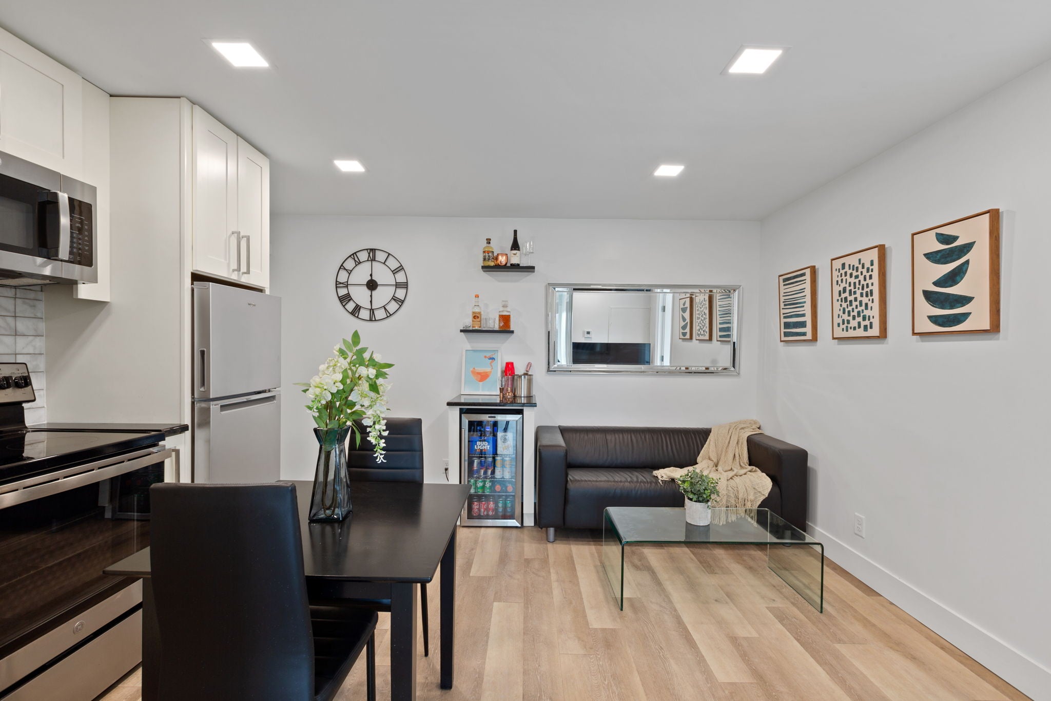 Load image into Gallery viewer, LONDON