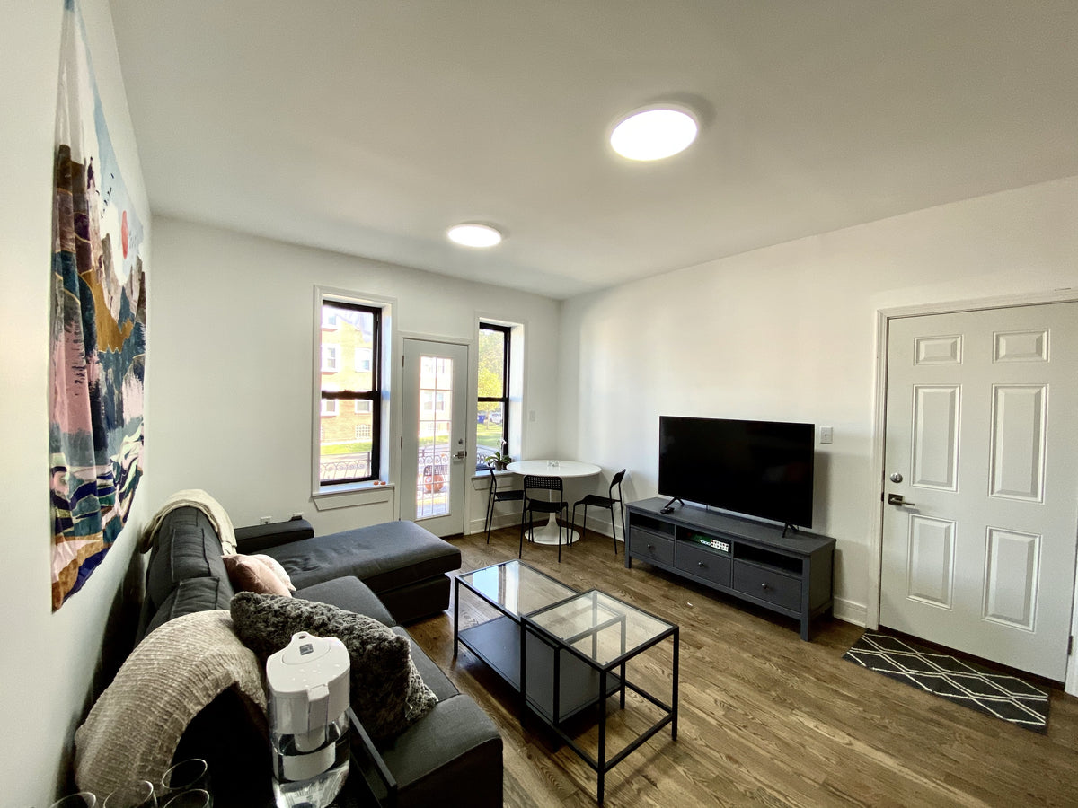 APOLLO WashU Off Campus Student Housing Clock Tower Company