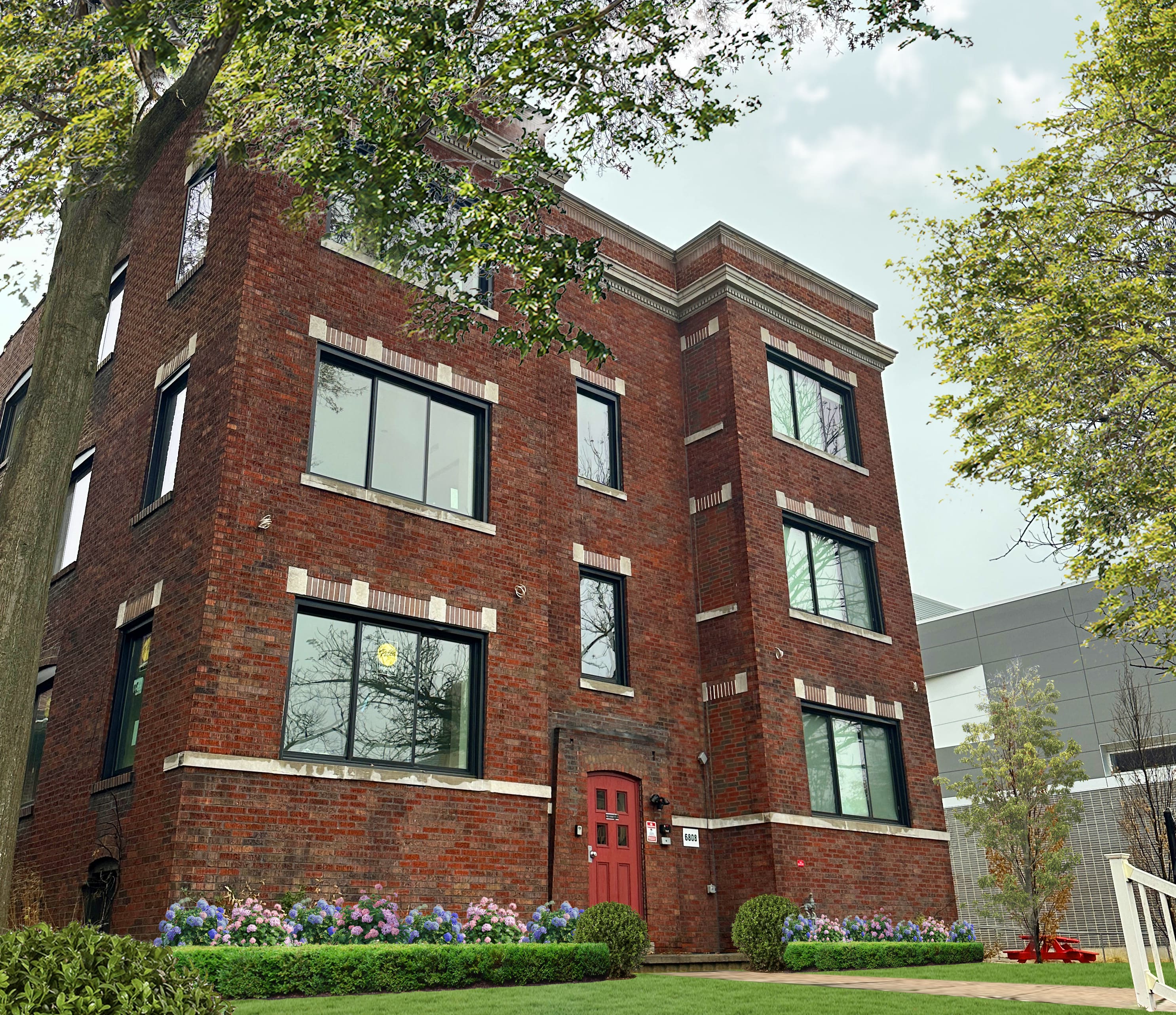 Load image into Gallery viewer, 6808 Washington Building Facade