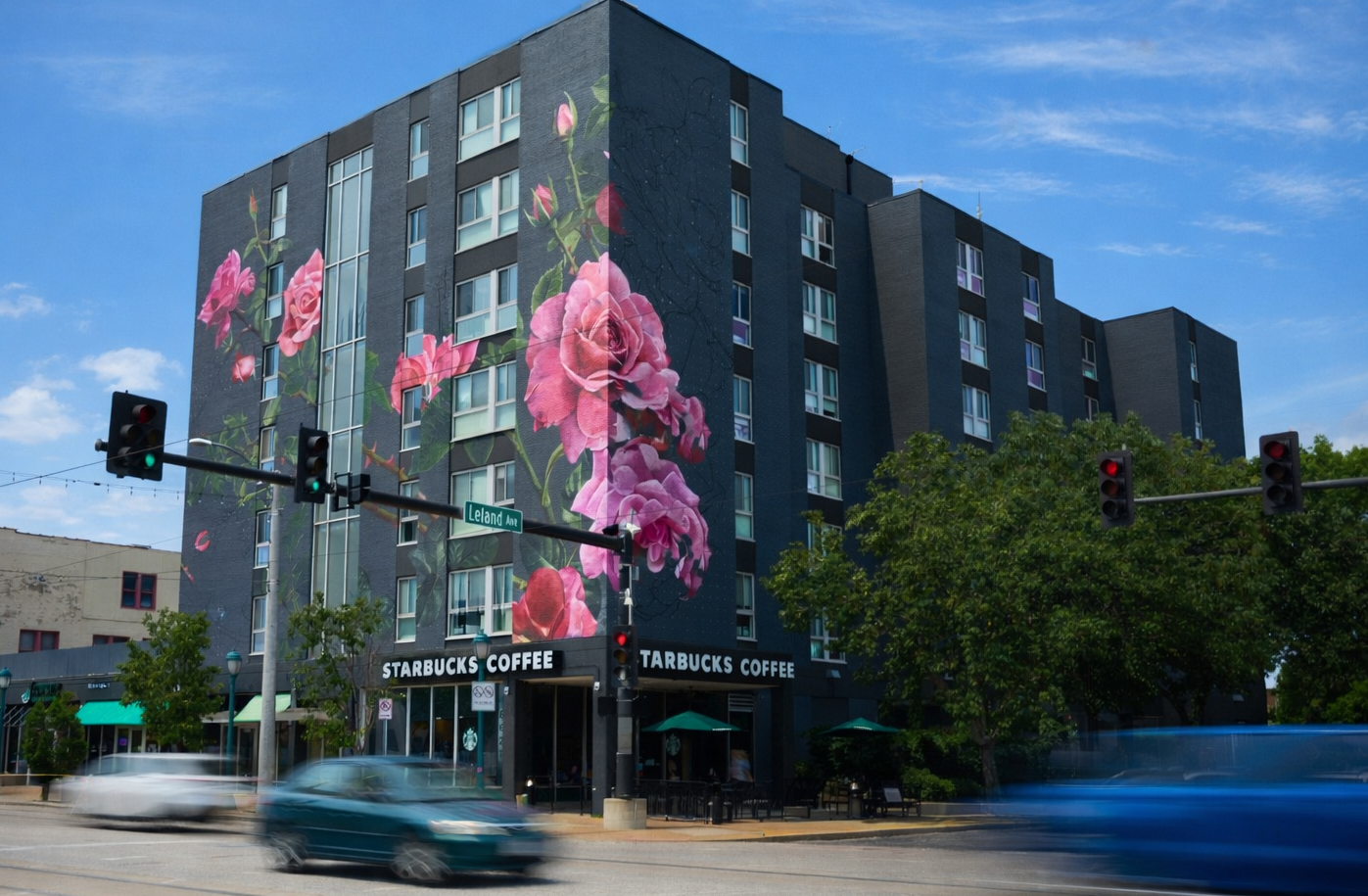 Load image into Gallery viewer, UNIVERSITY SQUARE
